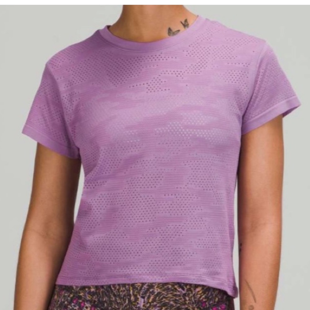 Lululemon Train to Be Short Sleeve Shirt Camo
Dot Camo Wisteria Purple